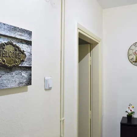 Апартаменти Dimitris House 2 *